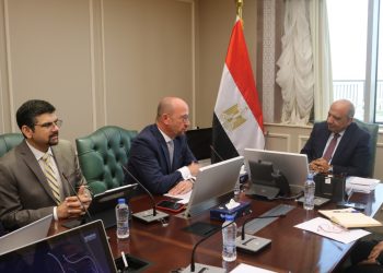 وزير الكهرباء يبحث مع «سيمنس انيرجى» سبل دعم التعاون والشراكة فى المجالات المختلفة وإمكانية تشغيل محطات التوليد الغازية لتقليل انبعاثات ثاني أكسيد الكربون 