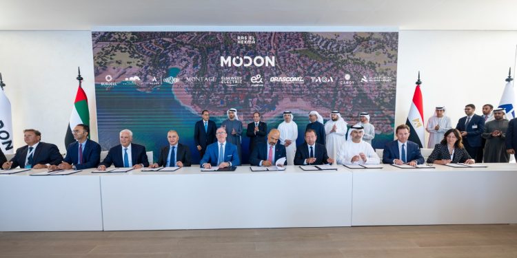 بنية تحتية متطورة بمعايير عالمية .. مجموعة «مدن القابضة» توقع اتفاقية تعاون مع «إي آند مصر» للمساهمة في اعادة رسم مستقبل المدن الذكية في مشروع رأس الحكمة