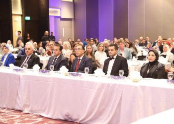 وسط مشاركة لأكثر من 100 خبير ومحاضر دولي .. رئيس الوزراء يلتقي بأبرز علماء العالم في مجال زراعة الأعضاء خلال الحفل الختامي للمؤتمر الدولي لمؤسسة تبرع مصر حياة