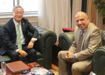 وزير الكهرباء يستقبل سفير كوريا الجنوبية بالقاهرة لبحث سبل دعم وتعزيز فرص التعاون والشراكة والاستثمار