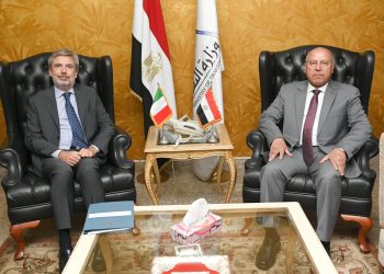 وزارة الصناعة ومنظمة العمل الدولية توقعان وثيقة مشروع تعزيز الإنتاجية وتحسين ظروف العمل في القطاعات الصناعية الرئيسية في مصر