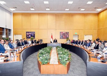 فى اجتماعه الدورى لمتابعة المشروعات السكنية .. وزير الإسكان يتابع موقف تنفيذ وحدات المبادرة الرئاسية «سكن لكل المصريين» بعدد من المحافظات والمدن الجديدة