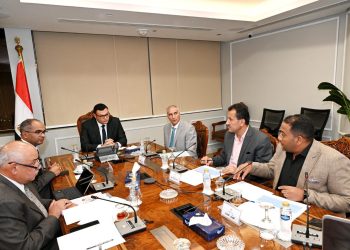 وزير الإسكان يتابع منظومة الصرف الصحى والصناعى بالعاشر من رمضان.. والتوسعات الجارية لاستيعاب زيادة الصرف الصناعى