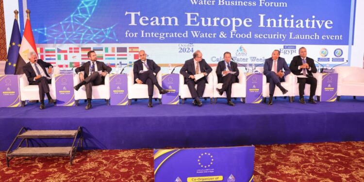 خلال فعاليات اسبوع القاهرة للمياه المهندس محمد محلب: استدامة مشروعات البنية التحتية لمحطات المياه تتطلب تحفيز شركات المقاولات المحلية وآليات وضوابط واضحة للتنفيذ