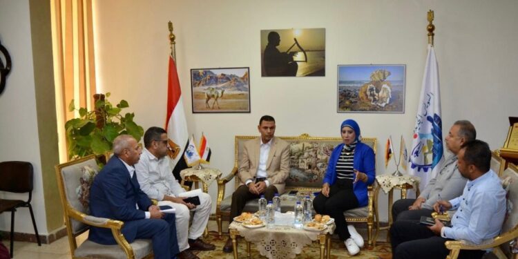 مسئولو «الإسكان» و«المناطق الحرة بالسويس» يناقشون تطوير المنطقة الحرة بالسويس الجديدة