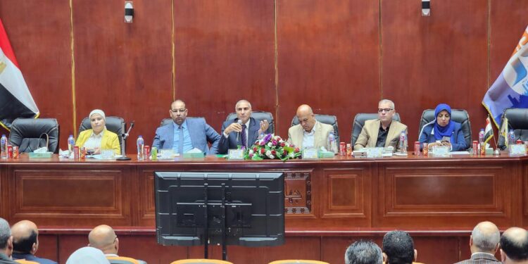 تنفيذا لتوجيهات وزير الإسكان .. نائب رئيس «هيئة المجتمعات العمرانية» يترأس اجتماع اللجنة التنسيقية العليا لأجهزة المدن الجديدة