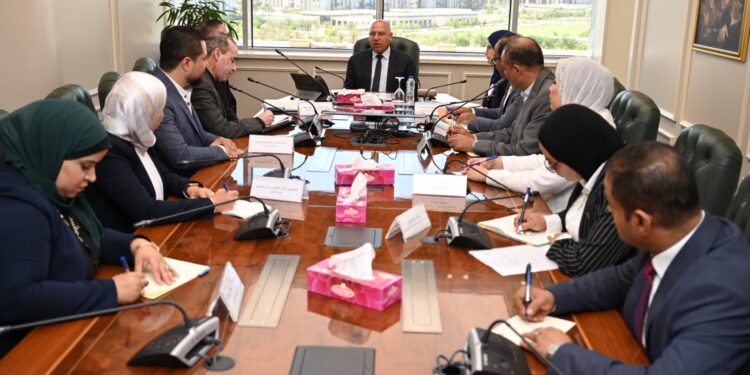 وزير الصناعة يبحث مع رئيس شركة تكنولوجيا الحديد خطة إنشاء مصنع لإنتاج الأبواب المصفحة والمعدنية المقاومة للحريق وكمالياتها بمصر