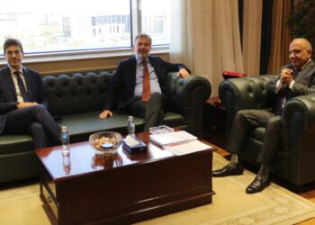 وزير الكهرباء يستقبل سفير إيطاليا بالقاهرة لبحث سبل دعم وتعزيز فرص التعاون والشراكة وجذب الاستثمارات