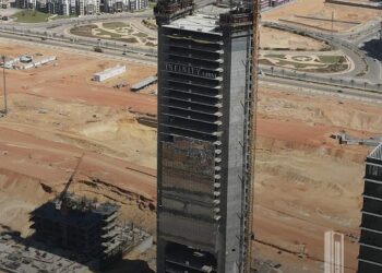 «إنفنيتي تاورز» تتسلم جائزة أفضل برج تجاري وأفضل برج إداري في مصر وأفريقيا لعام 2024-2025