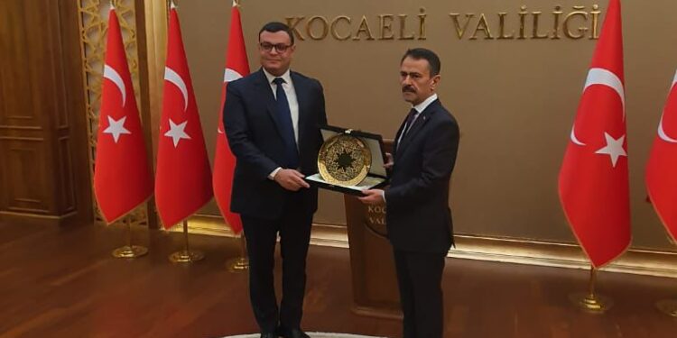 وزير الإسكان يبحث مع محافظ كوجالى التركية سبل وفرص التعاون لتعظيم الصناعات المستهدفة فى قطاع المرافق في مصر