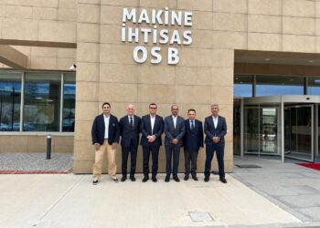 وزير الإسكان يزور المنطقة الصناعية بولاية كوجالى التركية للاطلاع على نظم الإدارة والتحكم والتشغيل القياسي للمنطقة