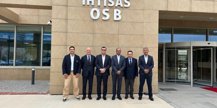 وزير الإسكان يزور المنطقة الصناعية بولاية كوجالى التركية للاطلاع على نظم الإدارة والتحكم والتشغيل القياسي للمنطقة