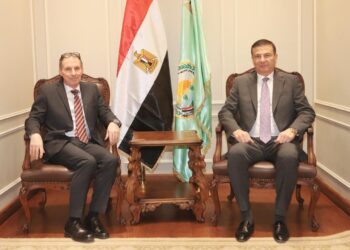 وزير الزراعة يبحث مع مدير مكتب برنامج الغذاء العالمى المشروعات الزراعية المشتركة بين الوزارة والبرنامج