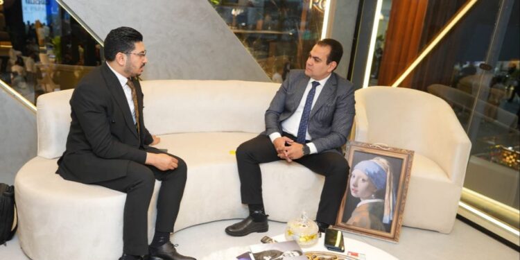 المستشار محمد شاكر رئيساً للقطاع القانونى بشركة جولدن فيو