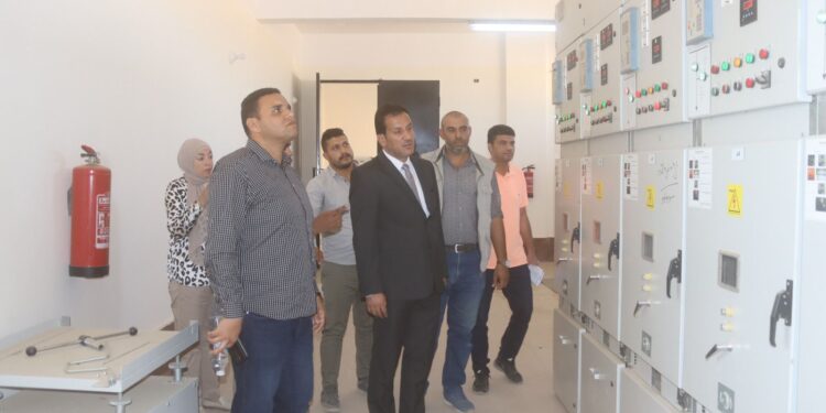 لدعم تطوير البنية التحتية في المنطقة الصناعية .. وزير الإسكان إطلاق التيار الكهربائي بـ5 موزعات جديدة تخدم 710 أفدنة بالمنطقة الصناعية بالعاشر من رمضان