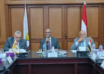 نائب وزير الإسكان يعقد أولى اجتماعات اللجنة التنسيقية العليا لوضع الهيكل المؤسسي لأكواد منظومة مياه الشرب والصرف الصحي