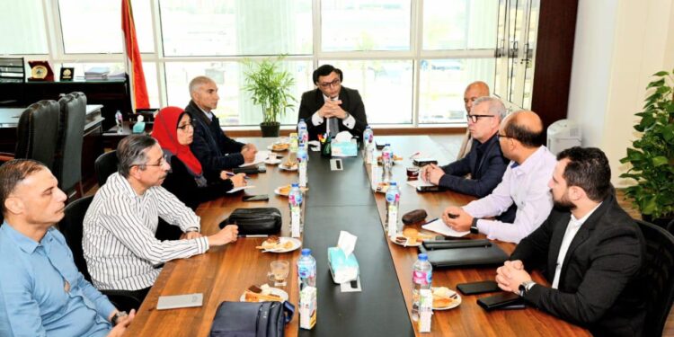 فى اجتماع ظهر اليوم بـ«العلمين الجديدة» .. وزير الإسكان يتابع موقف تنفيذ المشروعات التنموية المتنوعة بإقليم الساحل الشمالى الغربى