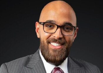 يجمع بين الفخامة والتكنولوجيا ويُلبي احتياجات الشركات الكبرى .. «لارز للتطوير العمراني» تُطلق أول مركز أعمال بالعاصمة الإدارية الجديدة لارز بيزنس هاب