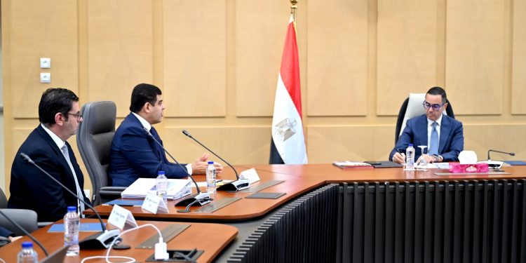 وزير الاستثمار والتجارة الخارجية يلتقي الرئيس التنفيذي لشركة ماجنوم العقارية لاستعراض مشروعها الاستثماري بالعاصمة الإدارية باستثمارات مليار دولار