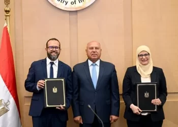 يوفر 3000 فرصة عمل.. إقامة مصنع جديد لإنتاج الضفائر الكهربائية بمدينة الروبيكي