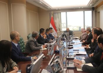 وزير الكهرباء يبحث مع شركة «هواوي الصينية» .. توطين صناعة المهمات ووسائل الاتصال والتكامل بين العدادات لحساب الطاقة وكشف التلاعب فى معدلات الاستهلاك