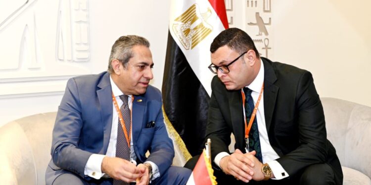 وزير الإسكان ورئيس «شركة العاصمة» يتابعان موقف المشروعات التنموية ومشروعات المرافق بالعاصمة الإدارية الجديدة