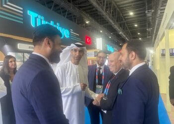 المجلس التصديري للصناعات الكيماوية والأسمدة يلتقي وزير الدولة للتجارة الخارجية بدولة الإمارات في معرض Paper World