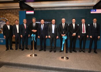 بحضور رئيس وزراء دولة ماليزيا .. وزير الصناعة يشارك في احتفال مجموعة «عز العرب السويدي للسيارات» بافتتاح مصنع سيارات «بروتون ساجا»
