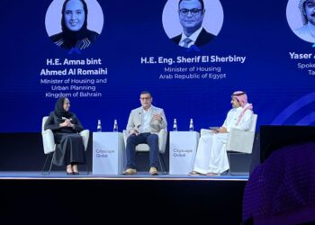 خلال جلسة حوارية على هامش معرض سيتى سكيب بالرياض .. وزير الإسكان يشرح التجربة العمرانية المصرية.. ويعرض الفرص الاستثمارية المتاحة بمختلف أنواعها بالمدن الجديدة
