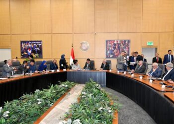 وزير الإسكان يعقد إجتماعه الدوري مع أعضاء البرلمان بمجلسيه «النواب والشيوخ» لبحث مطالب دوائرهم