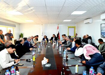 عقب جولتهما بمنطقة «شمس الحكمة»: وزير الإسكان ومحافظ مطروح يتابعان موقف تنفيذ أعمال الطرق والمرافق بمنطقة غرب الضبعة