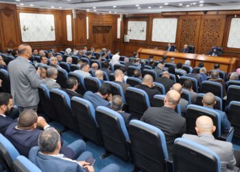 وزير الصناعة يبحث مع محافظ ومستثمري المنوفية تحديات المناطق الصناعية بالمحافظة وسبل حلها