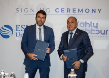 الأهلي صبور توقع مذكرة تفاهم مع جامعة ESLSCA لدعم الكوادر البشرية