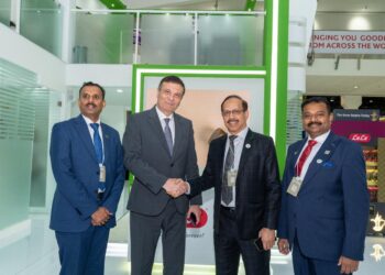 نشاط مكثف لوزير الزراعة في أبوظبي: لقاءات ثنائية مع رئيس هيئة سلامة الغذاء في الإمارات ومسئول منظمة الاقتصاد الأخضر ومؤسس مجموعة اللولو الاستثمارية