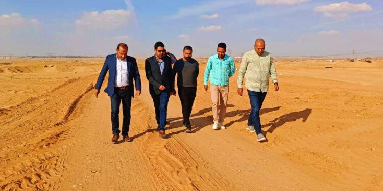 تنفيذاً لتوجيهات وزير الإسكان: رئيس جهاز العبور الجديدة يتفقد المناطق المضافة للمدينة لمتابعة سير العمل في ملف التقنين
