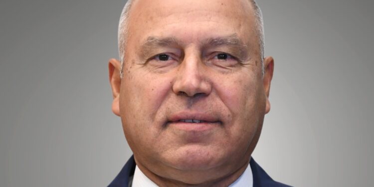 وزير الصناعة يعلن طرح 2612 قطعة أرض صناعية في 24 محافظة عبر منصة مصر الصناعية الرقمية