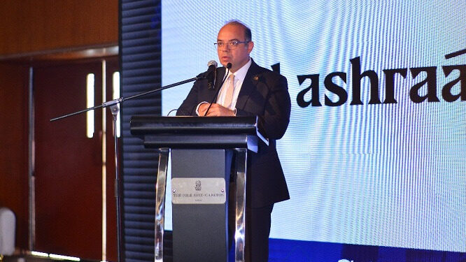 د. محمد فريد: القيد بالبورصة يضمن للشركات العقارية نموًا كبيرًا بحجم أعمالها