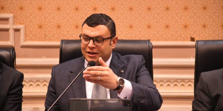 وزير الإسكان: لدينا آليات وضوابط محددة لإتاحة الفرص الاستثمارية بمختلف أنواعها للمستثمرين.. وإتاحة الأراضى والوحدات للمواطنين