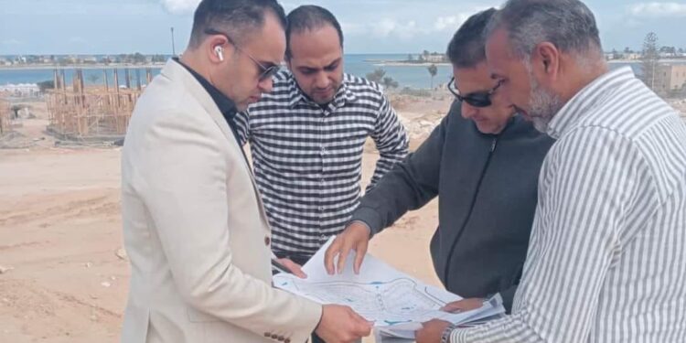 رئيس “جهاز القرى السياحية” يتفقد المشروعات الجاري تنفيذها بمركز مارينا العلمين السياحي