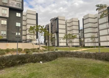 تنفيذاً لتكليفات وزير الإسكان: رئيس جهاز تنمية مدينة بدر يتفقد 4704 وحدات سكنية بالمرحلة الثانية لسكن موظفي العاصمة