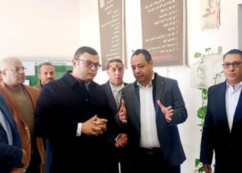 وزير الإسكان يقوم بزيارة مفاجئة صباح اليوم لمتابعة سير العمل بجهاز “6 أكتوبر”.. والمركز التكنولوجي لخدمة المواطنين