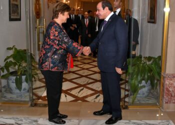 الرئيس السيسي: أولوية الدولة هي تخفيف الضغوط والأعباء عن كاهل المواطنين من خلال مكافحة التضخم وارتفاع الأسعار