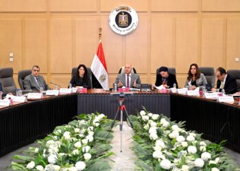 وزير الصناعة يترأس الاجتماع الثاني عشر للمجموعة الوزارية للتنمية الصناعية