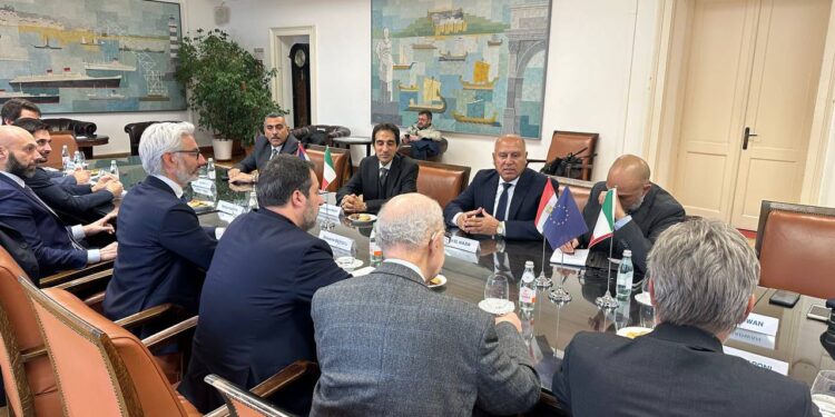 وزير الصناعة و نائب رئيس الوزراء ووزير النقل الإيطالي يشهدان إحتفالية تشغيل خط الرورو المصري الايطالي ووصول أول رحلة من الخط لإيطاليا