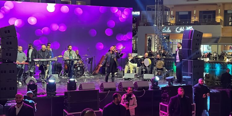 ليلة موسيقية مميزة في كايرو فيستيفال سيتي مول مع العسيلي وأبو!