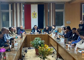 تنفيذاً لتوجيهات وزير الإسكان: رئيس جهاز دمياط الجديدة يلتقي ممثلي المجتمع المدني لبحث مطالبهم ومقترحاتهم