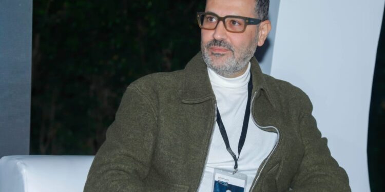 الرئيس التنفيذي لوكالة PCC للإنتاج: استخدام الذكاء الاصطناعي في الإعلام قد ينتشر.. ولكن لن يتمتع بالتفاعل أثناء عملية الاتصال