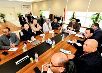 فى اجتماع بمقر جهاز مدينة العلمين الجديدة: وزير الإسكان يتابع موقف تنفيذ المشروعات التنموية المتنوعة بإقليم الساحل الشمالى الغربى