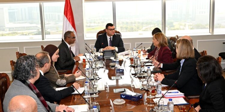 وزير الإسكان يبحث مع نائبة بنك الاستثمار الأوروبي موقف تنفيذ المشروعات المشتركة.. وسبل تعزيز التعاون المستقبلي  