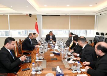 وزير الإسكان يستقبل وفد مستثمرين سعوديين لمناقشة عدد من الفرص الاستثمارية بمصر